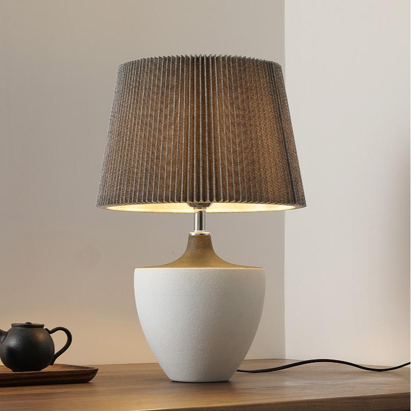 beige ceramic table lamp 03