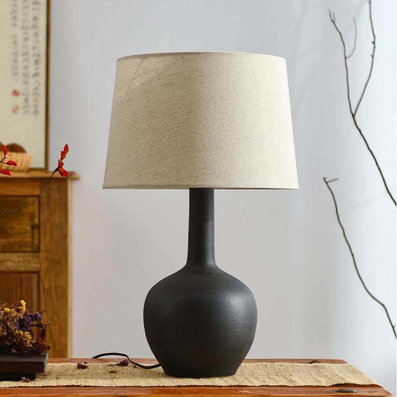 black ceramic table lamp 01