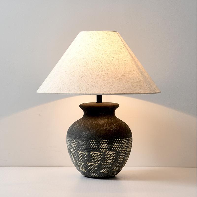 rustic ceramic table lamp 01