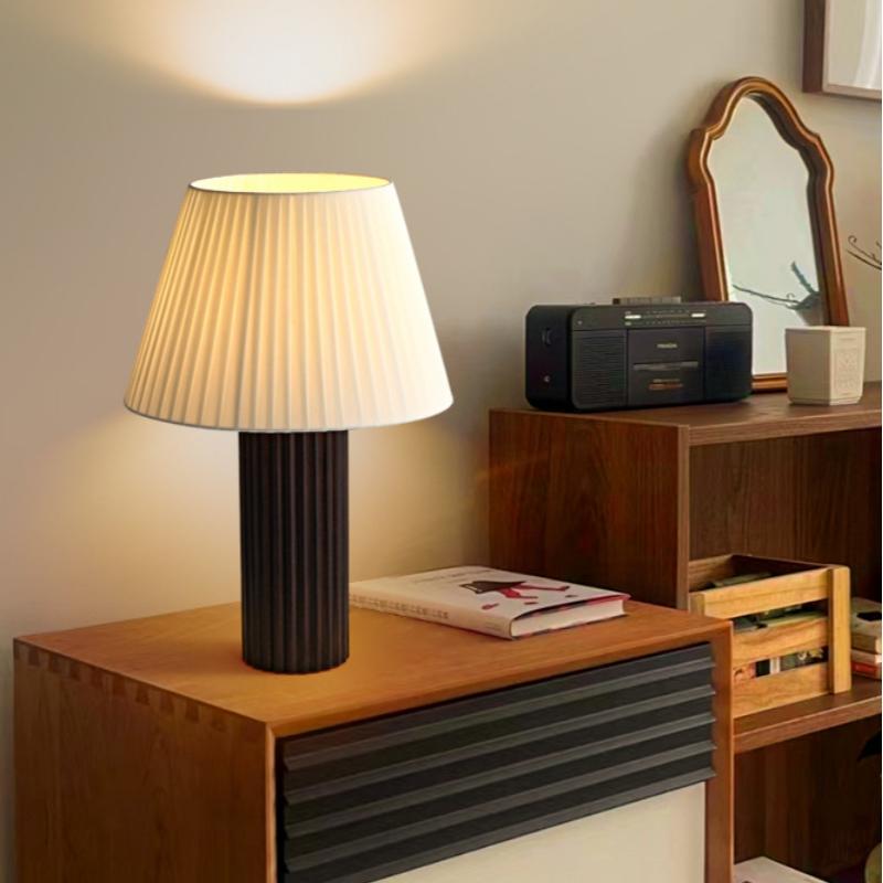 light wood table lamp 02