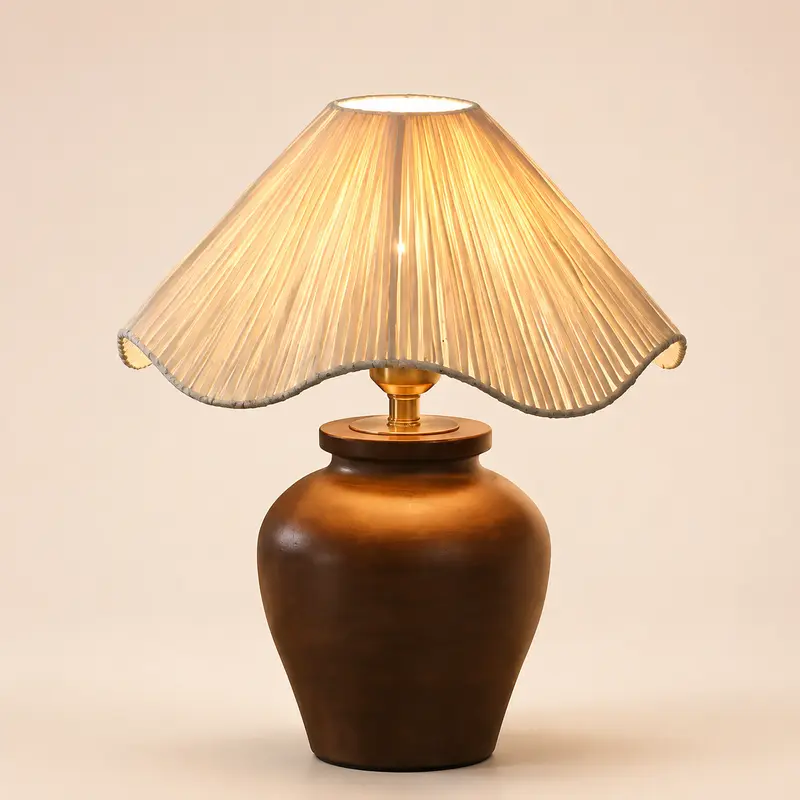 Black wood table lamp T3004